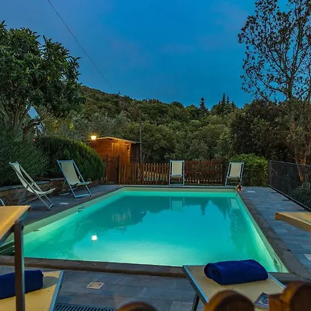 I Mandorli 8, Emma Cortona